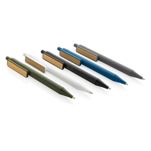 Recycelter Kugelschreiber mit Bambus-Clip
